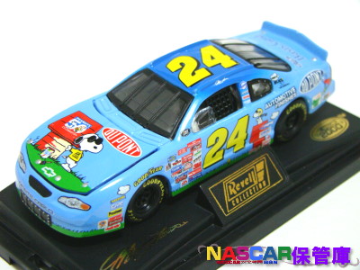 #24 DuPont/Peanuts Chevrolet Monte Carlo