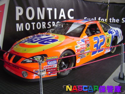 #32 Tide Pontiac Grand Prix